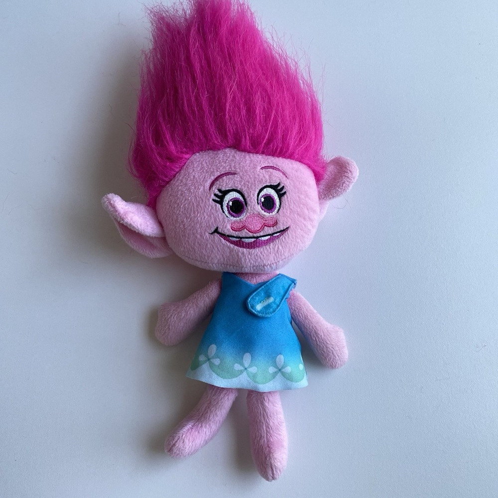 DREAMWORKS TROLLS TALKING POPPY Plush Works 14" 2017 Hasbro Pink Hair Troll